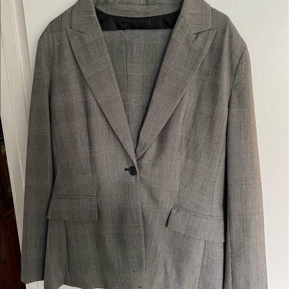 New York & Co women’s plaid pant suit size 12